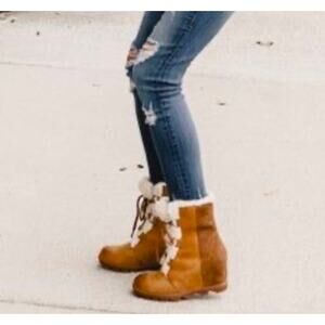 SOREL WOMEN'S JOAN OF ARCTIC™ WEDGE II SHEARLING BOOT, Size 7